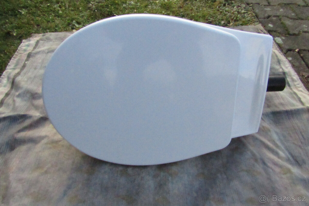 Prodám závěsné WC - 11