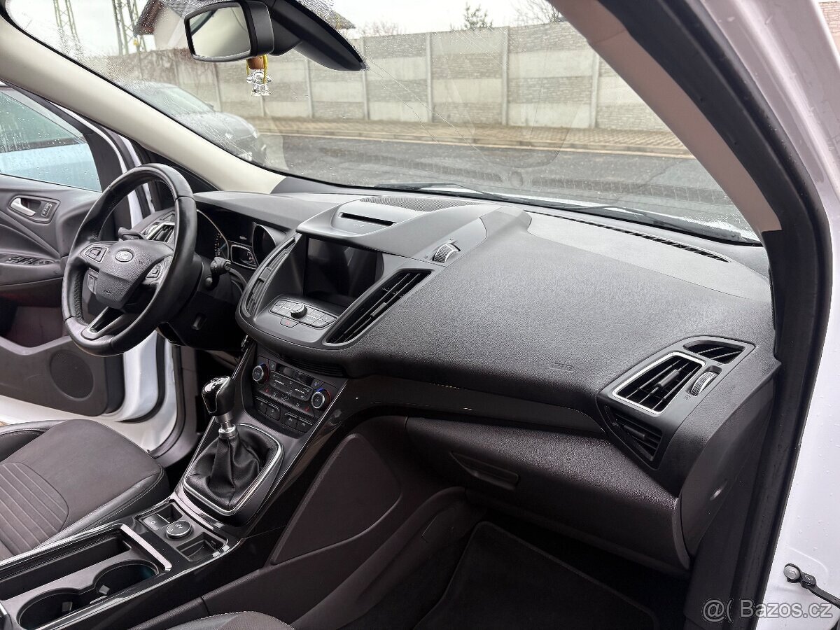 FORD KUGA 1.5 Ecoboost R.v2019 TITANIUM 138000km - 11