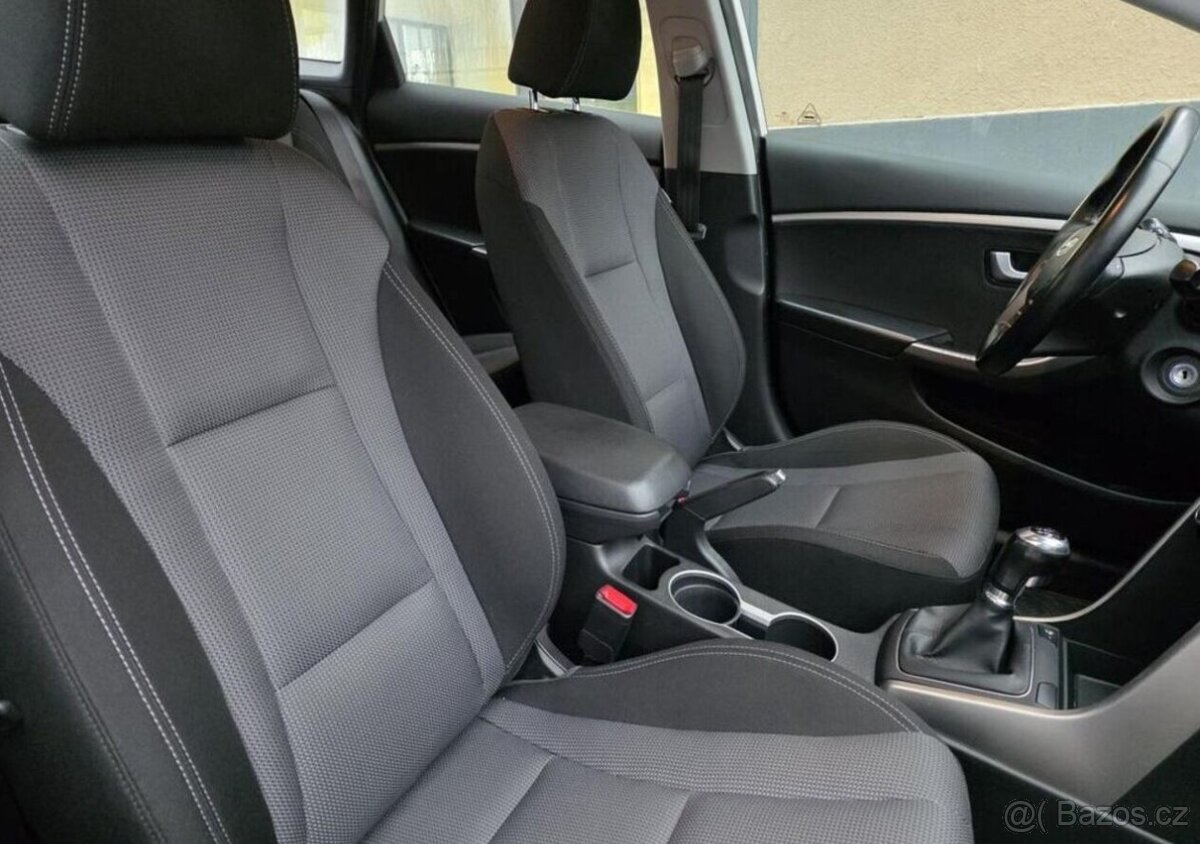 Hyundai i30 1.6-VYHŘÍVANÝ VOLANT+SEDADLA - 11