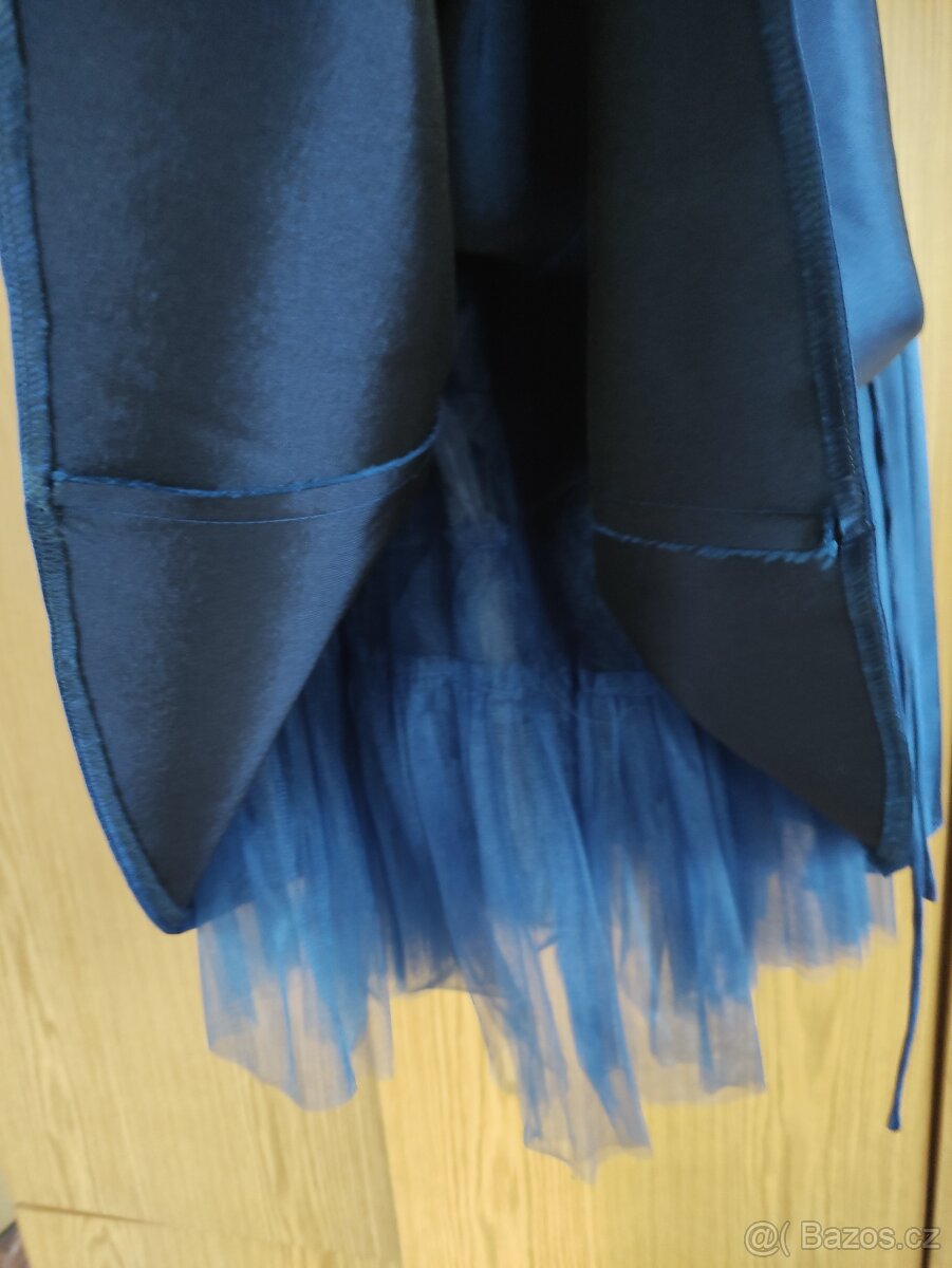 Plesové šaty, vel . S - 11