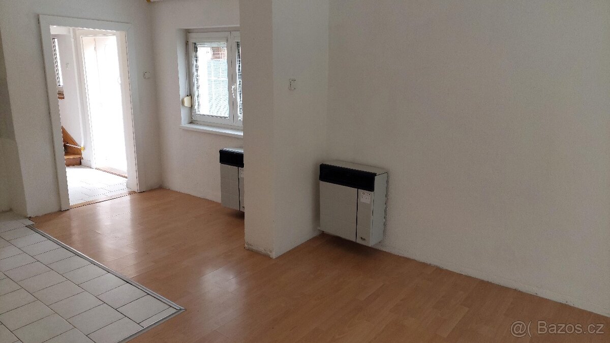 Prodej menší chalupy v Janové u Vsetína - 11