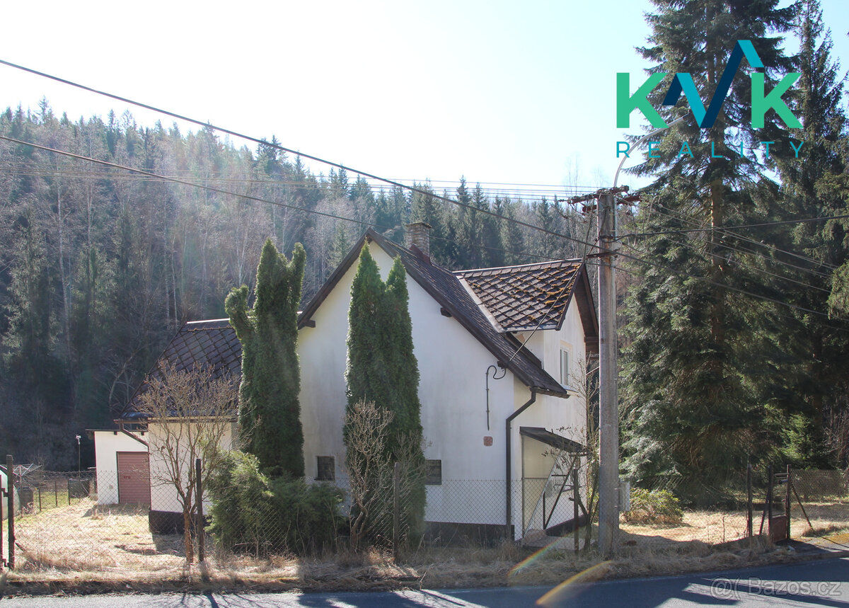 Rodinný dům, prostorná garáž, údolí obce Rotava - Šindelová - 11