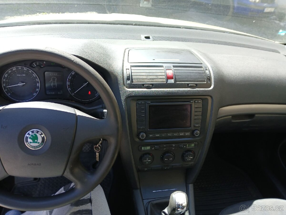 Škoda Octavia II - 11