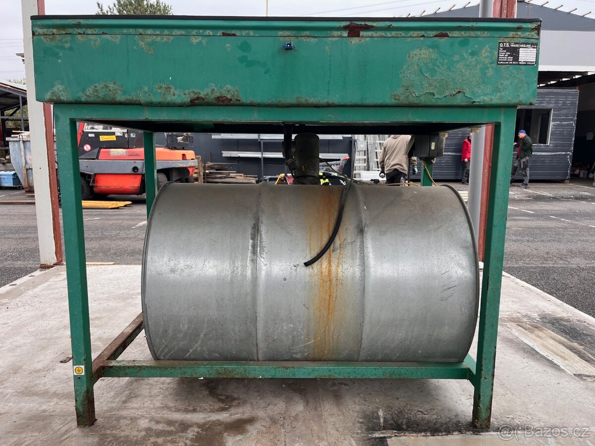 Průmyslový mycí stůl - 11