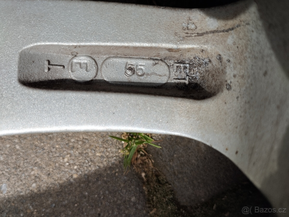 Zimní pneu 205/60R16 s disky na Mazdu - 11