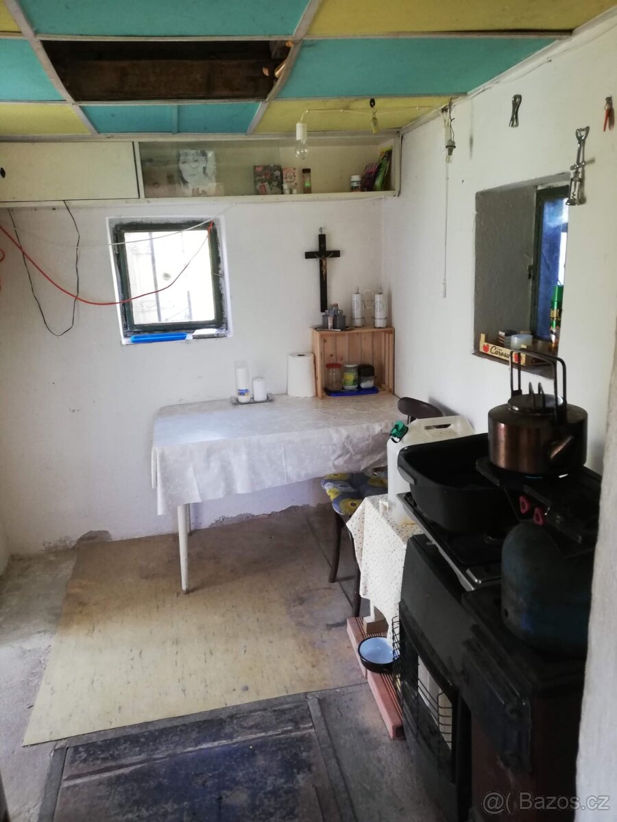 Prodej chaty s pozemkem - 11