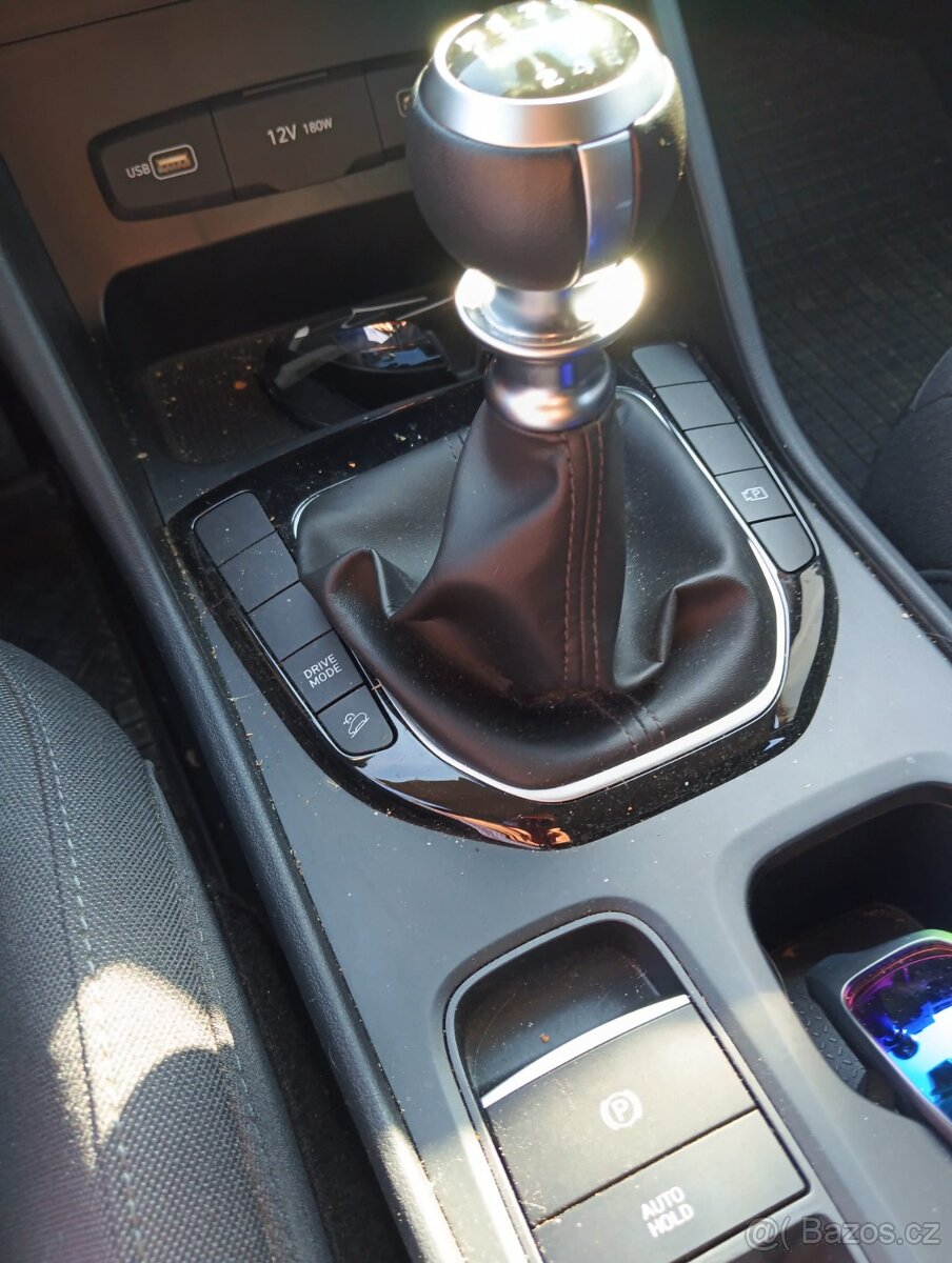 Prodám Hyundai Tucson 1,6 T-gdi .CZ - 11