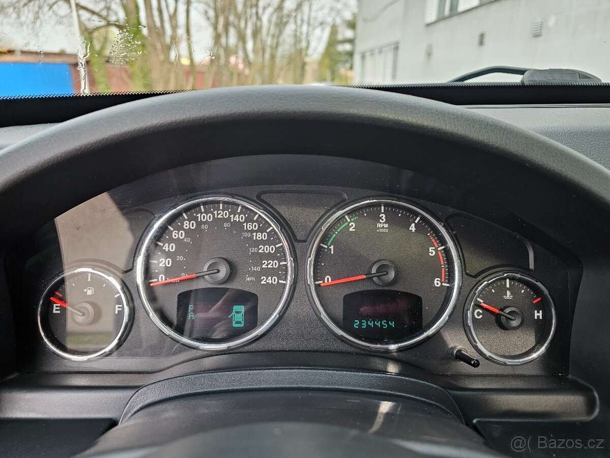 JEEP CHEROKEE LIMITED 2.8CRD - 11