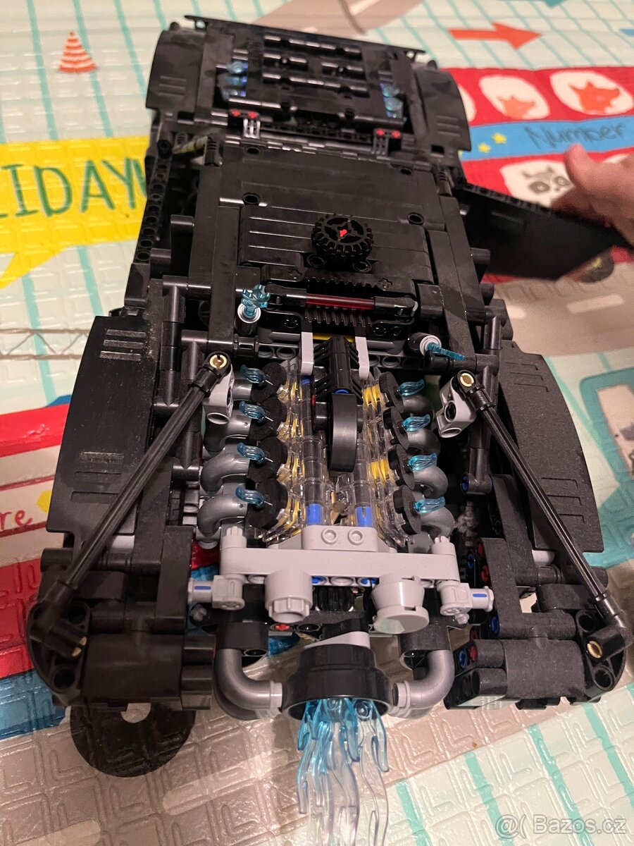 Lego Technic 42127 , 42124 - 11