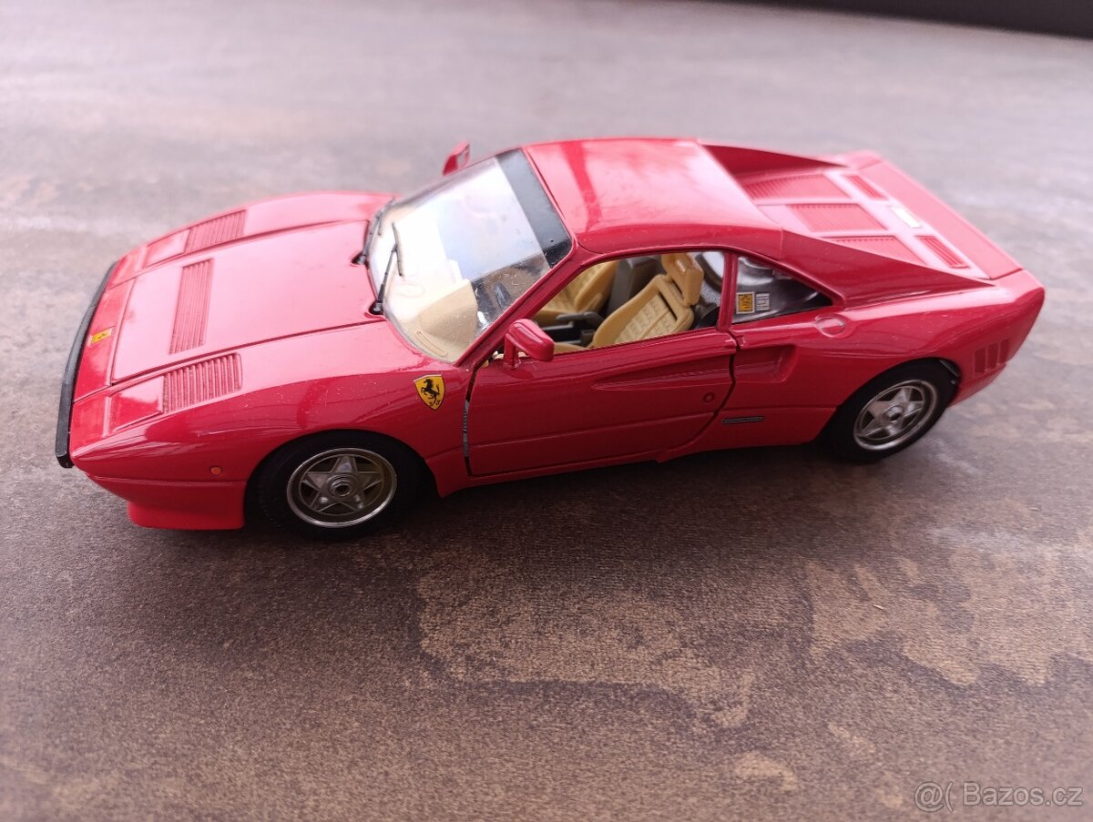 modely autíček 1:18 - 11