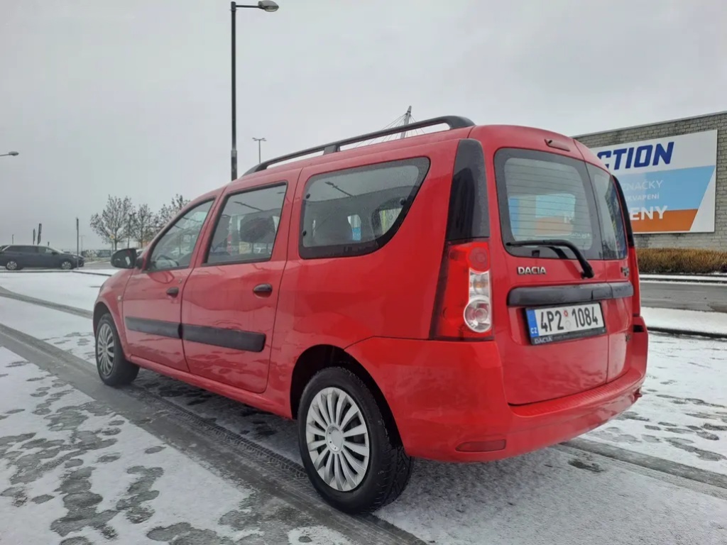 Dacia Logan, 1.6i 1.MAJ 7MÍSTNÉ SPOLEHLIVÉ - 11