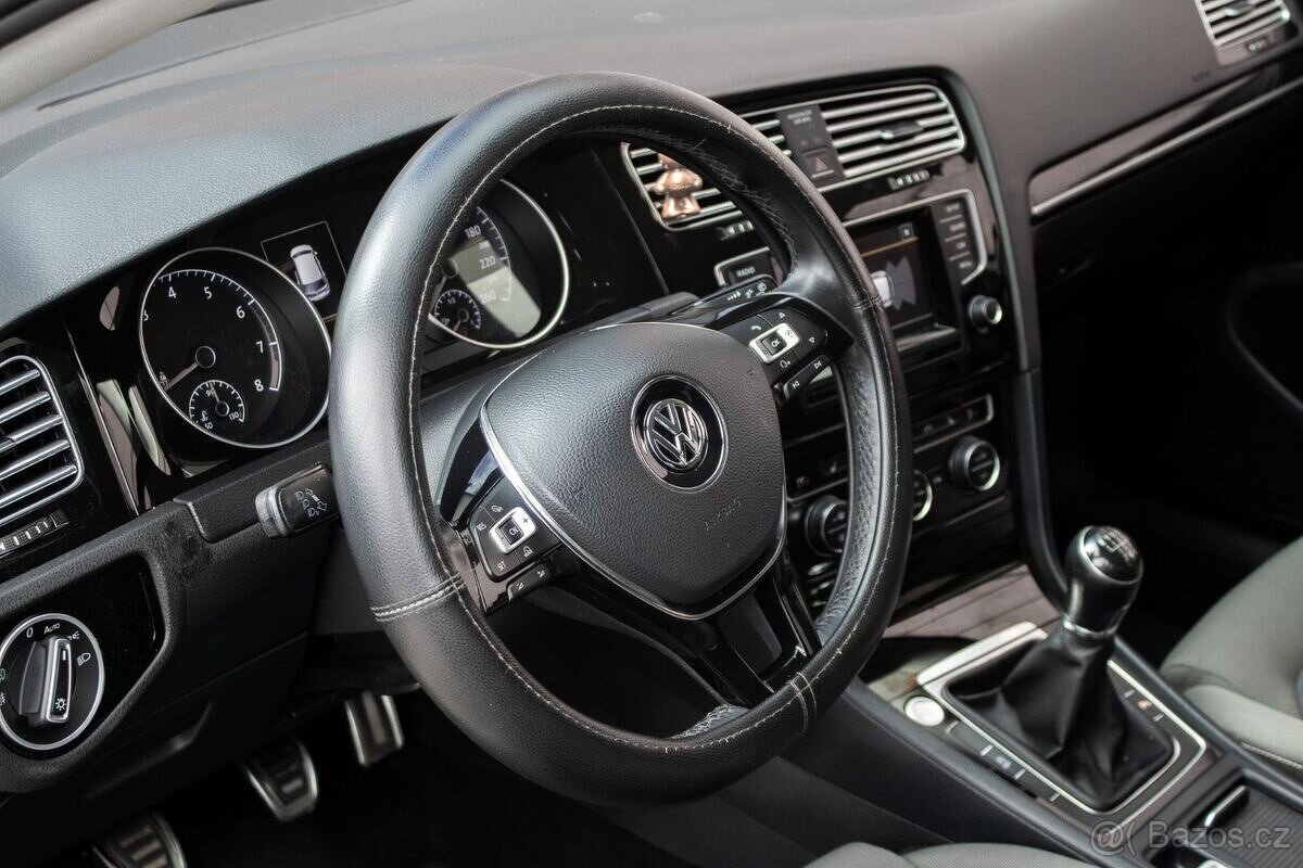 Volkswagen Golf 1.4 TSI BMT R-line, 90kW (2015) - 11