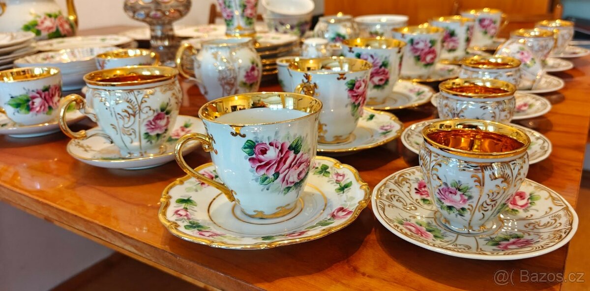 RUČNĚ MALOVANÝ PORCELÁN - 11