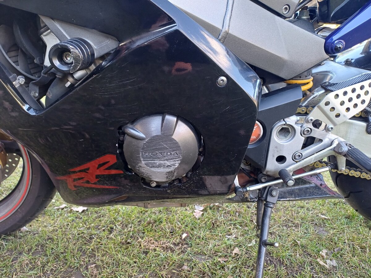 Honda CBR 954 Fireblade - 11