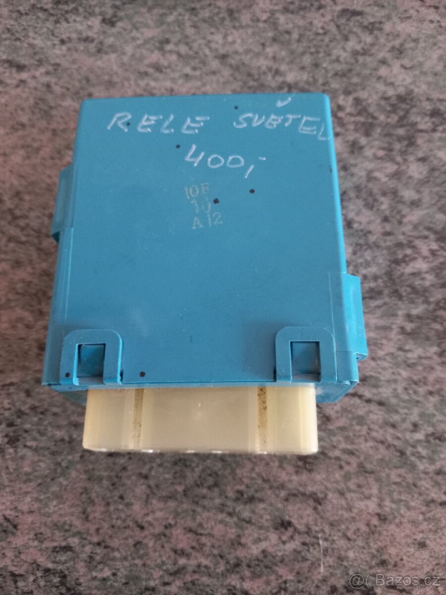 Relé - 11