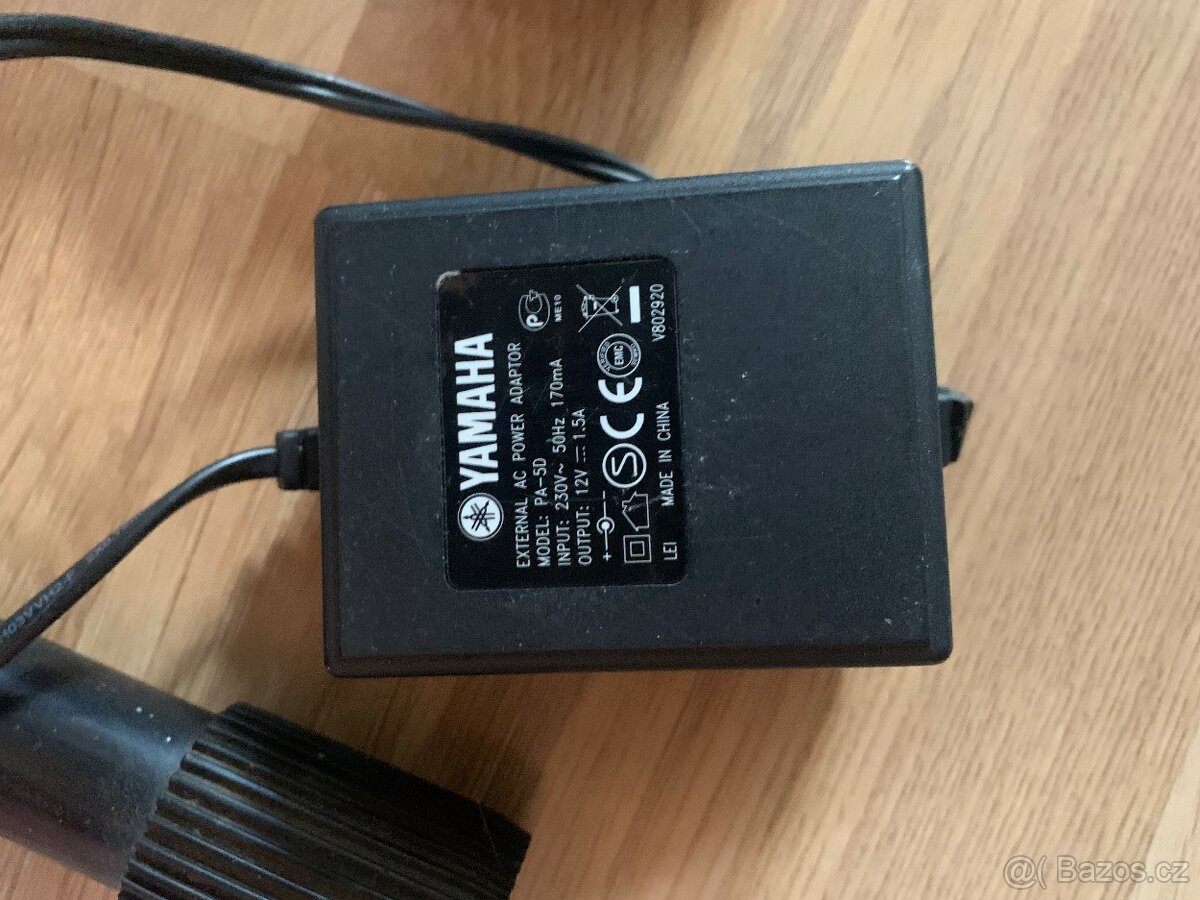 Klávesy Yamaha Portable Grand DGX-230 - 11