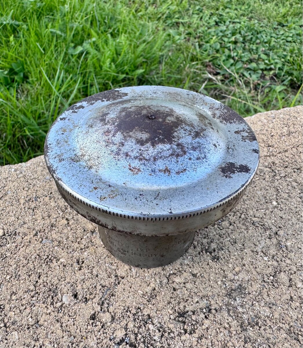 Jawa ČZ kyvacka, panelka, ČZ - víčka nádrže - 11