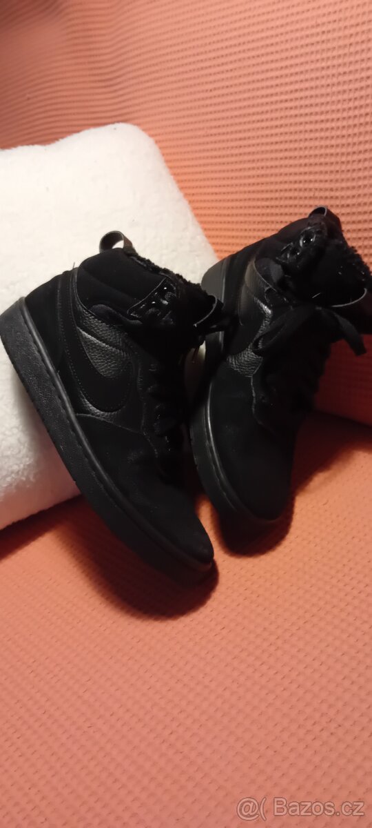 Zánovní zimní kotníkové boty Nike vel.38 - 11