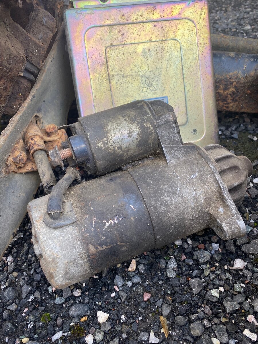 Mitsubishi colt 1.8 16V - 11