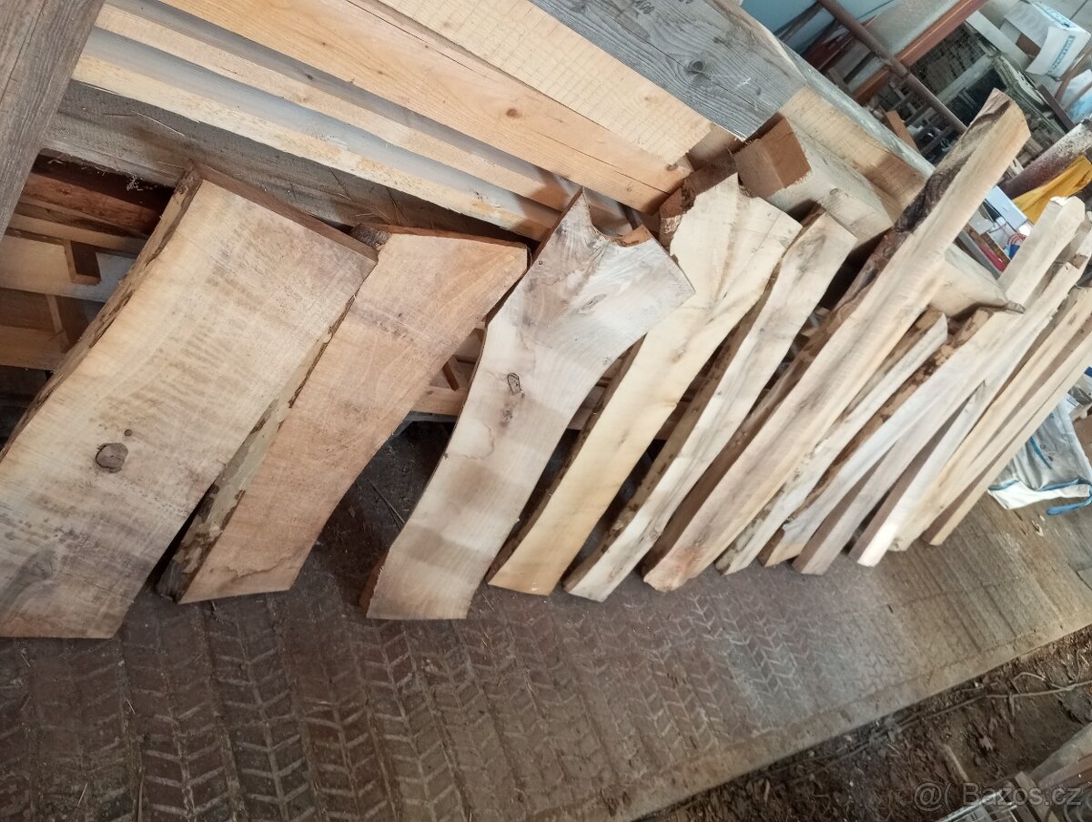 Ořech, fošny 15 kusů - 11