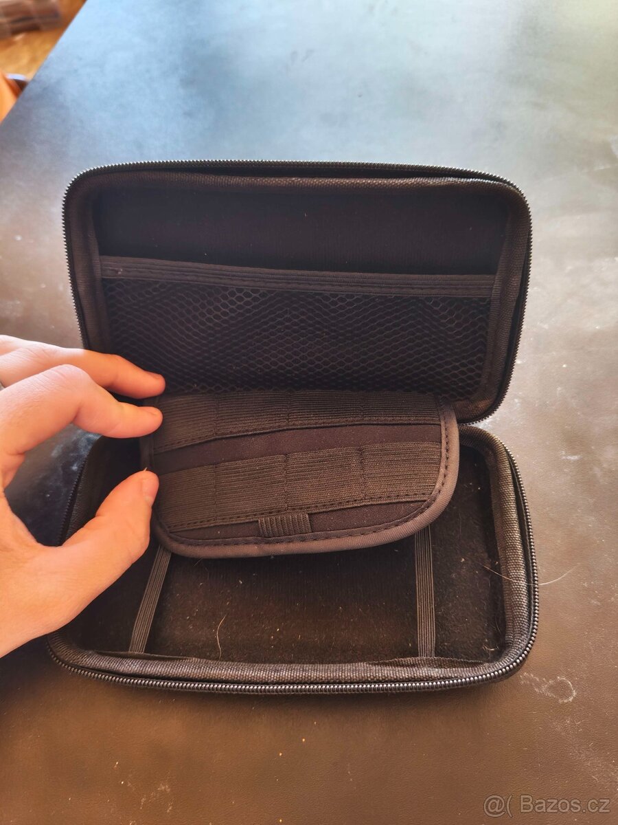 New Nintendo 2DS XL - Pokéball Edition - 11