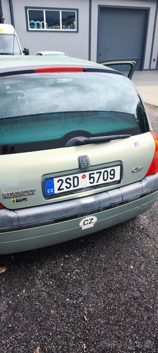 Renault Clio najeto 81.461km, STK 3/28 - 11