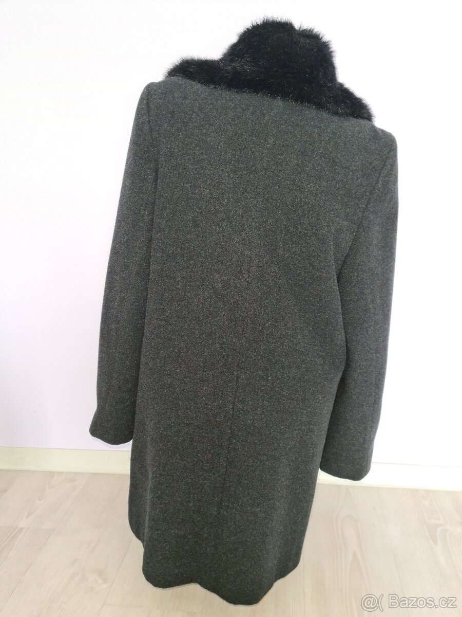 Černý kabát s kožešinou, vlna + kašmír, vel. 40 - 11