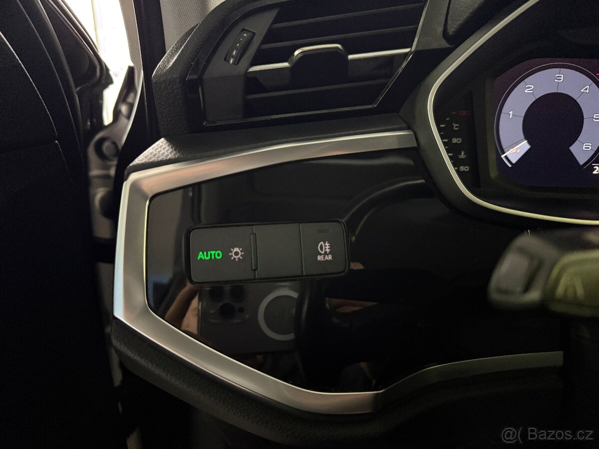 Audi Q3 2,0 TDI 110kW,SERVISKA - 11