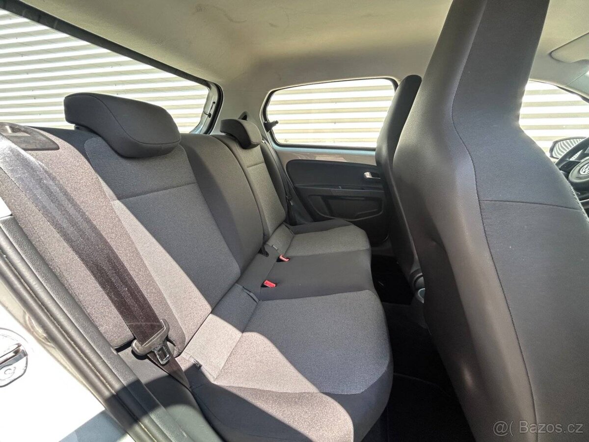 Volkswagen Up, 1.0 MPI GPS NAVI/SER.KN./1.MAJ - 11