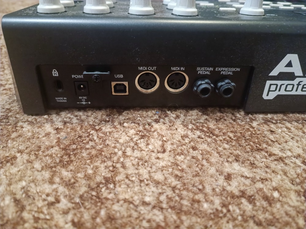 Jako nová Akai MPK25 Professional MIDI klávesnice - 11