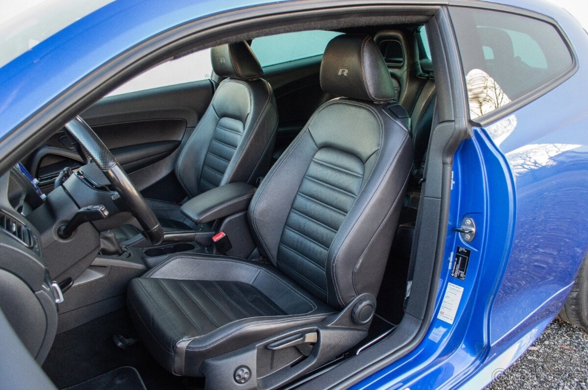 Volkswagen Scirocco R 2.0 TSI - 11