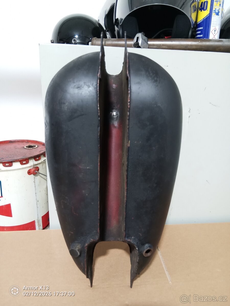 ČZ 150 C nádrž - 11