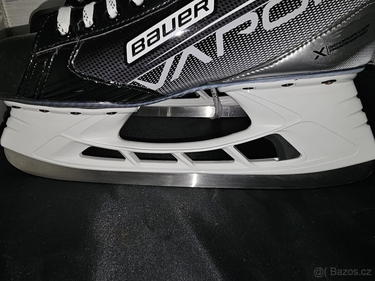 Nové brusle BAUER - VAPOR X3.7 - vel. 8D - 11