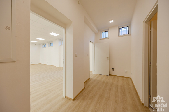Pronájem komerčního prostoru 107 m², Uherské Hradiště - 11