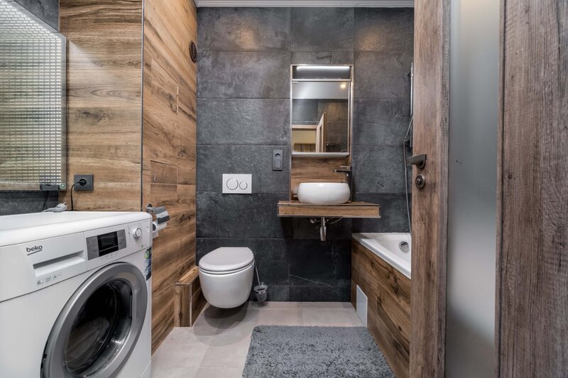 Prodej luxusního bytu 2kk (2+1) po kompletní rekonstrukci, v - 11