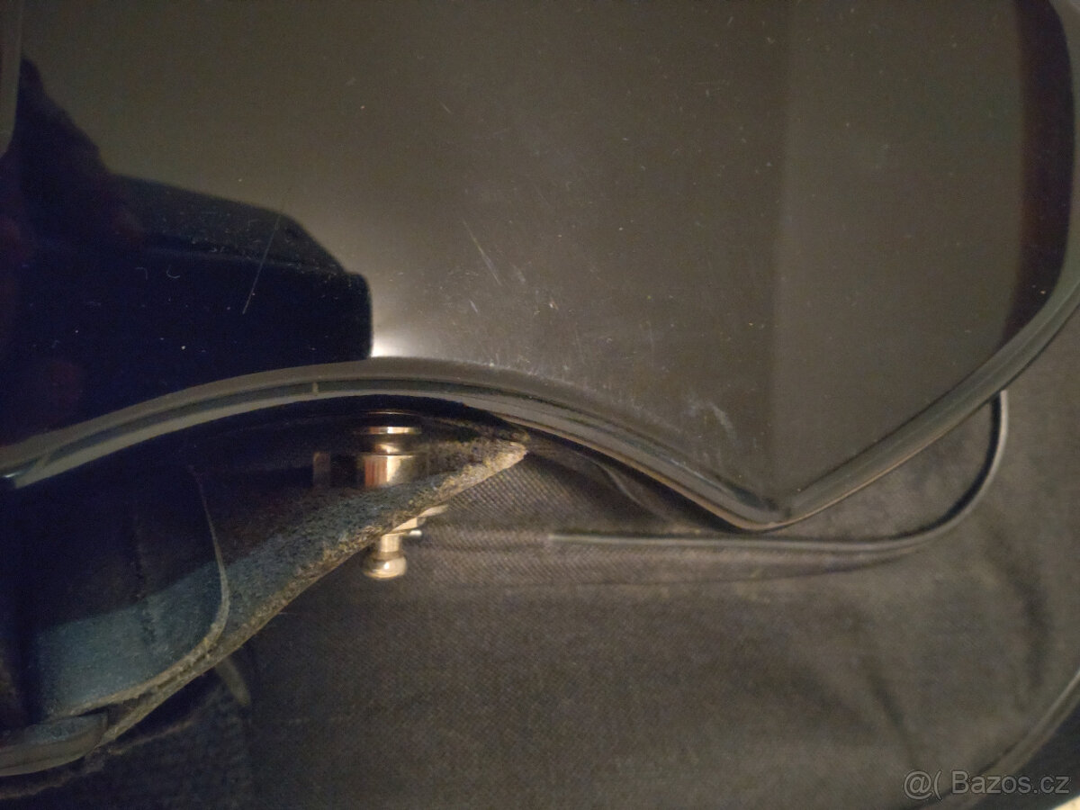 Baskytara Warwick Vampyre s příslušenstvím - 11