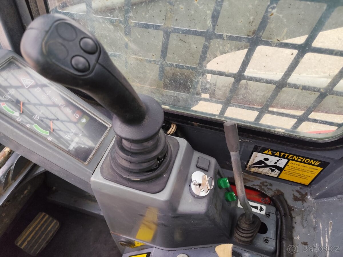 Pásový - šmykový nakladač Takeuchi TL120. Kúrenie, klíma. - 11