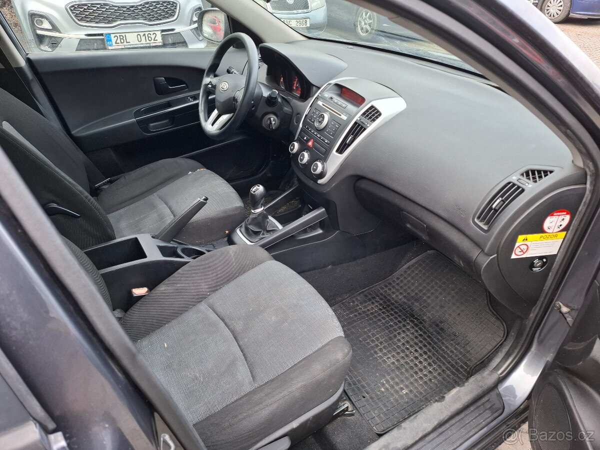 Kia Ceed 1.6 crdi 66 kw - 11