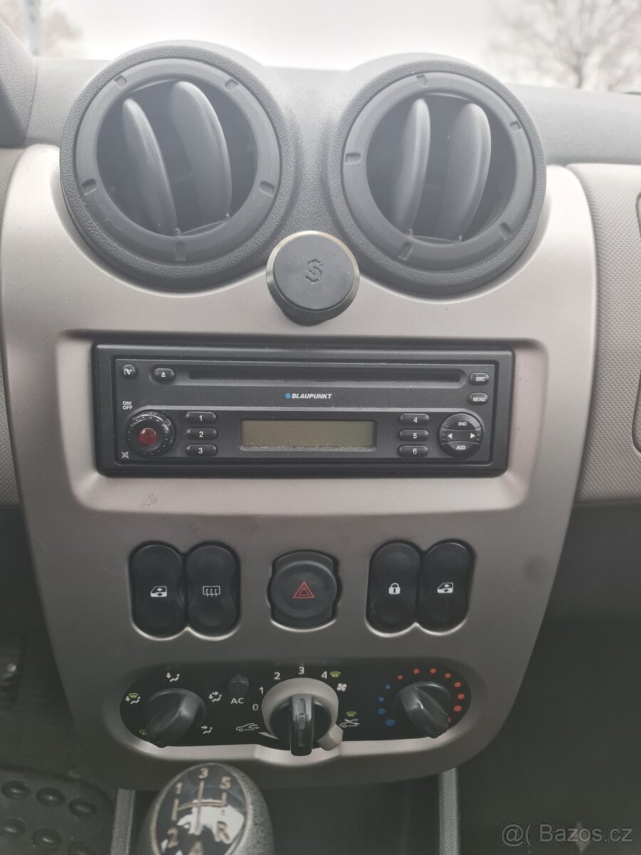 Dacia Sandero 1.2 16V, r.v.2009, STK do 9/2026 - 11