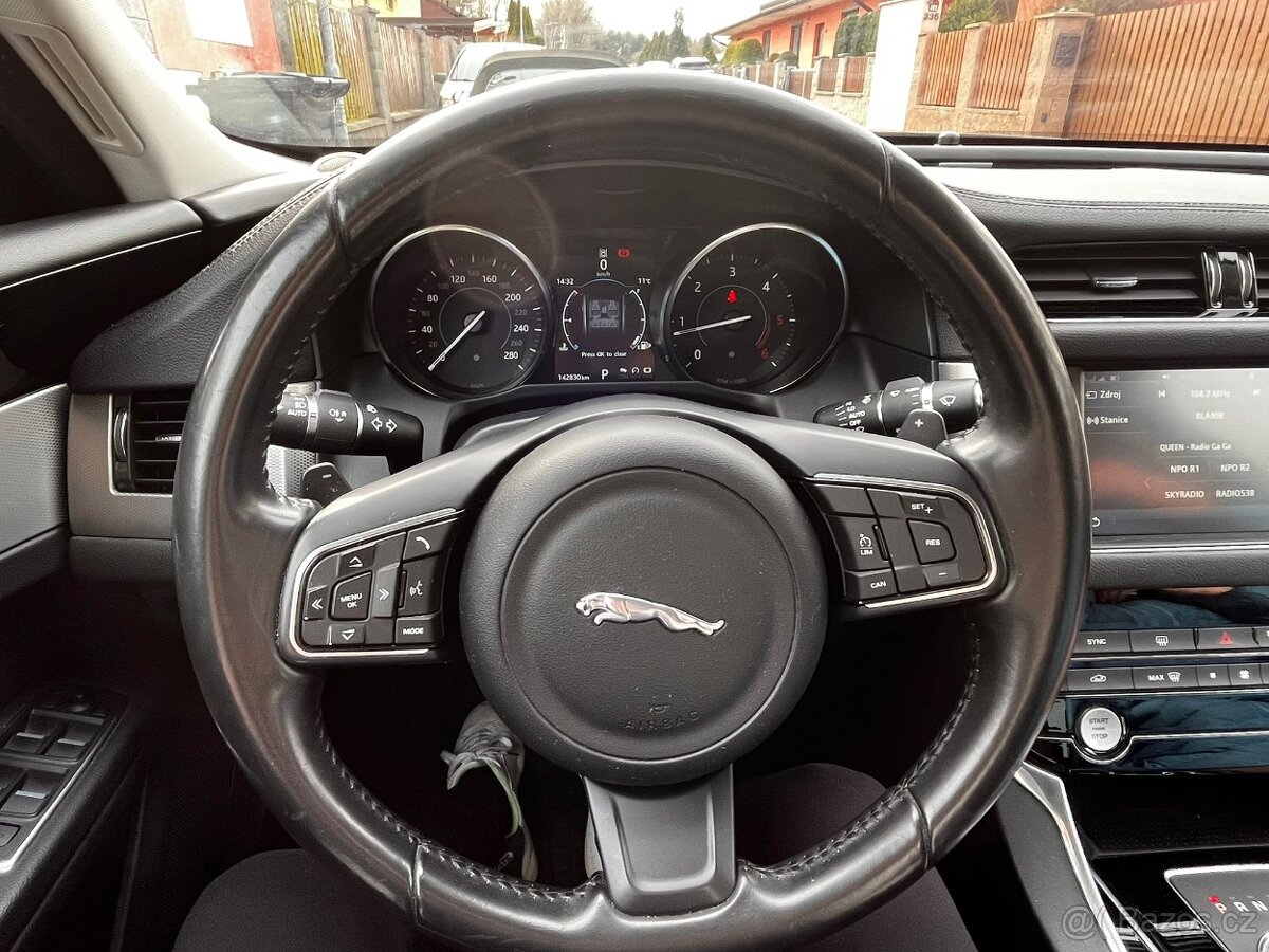 Jaguar XF, sedan - 11