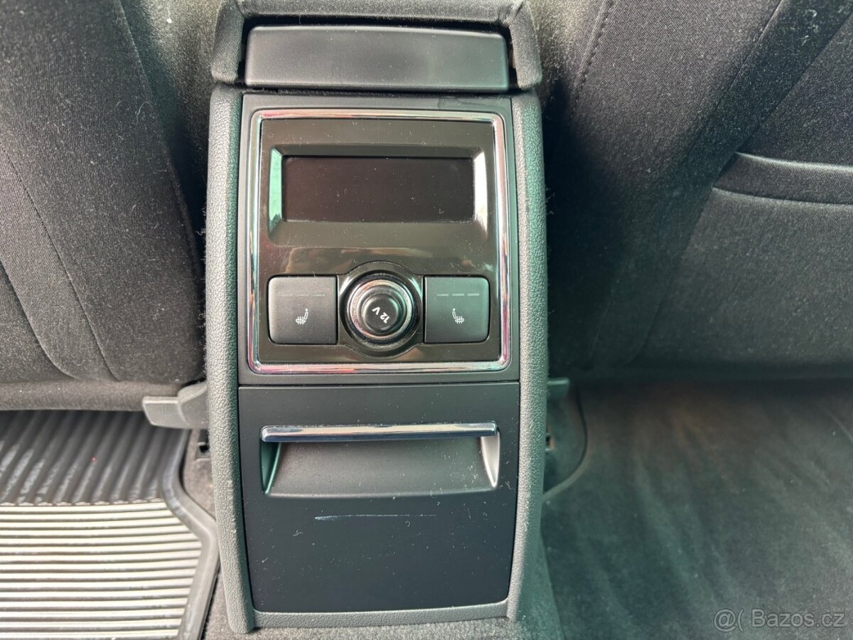 ŠKODA SUPERB 2,0TDi ELEGANCE 1.MAJITEL - 11