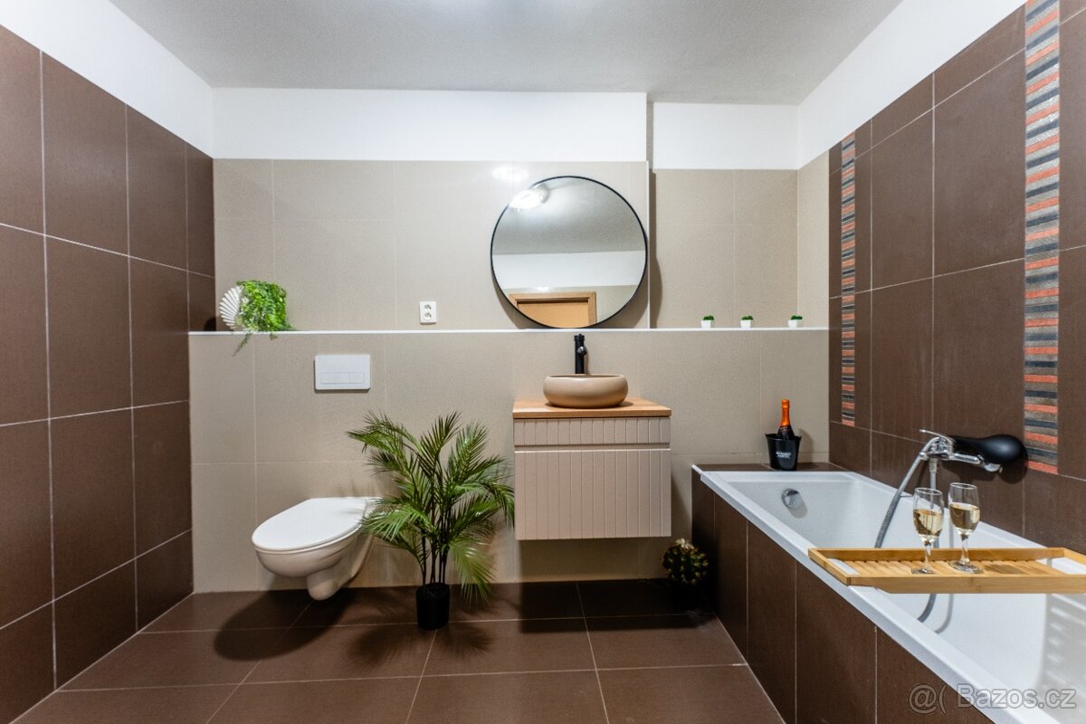 Prodej bytu 1kk se zahrádkou - 11