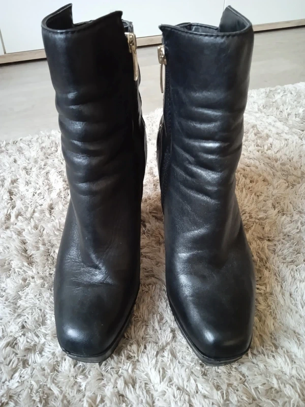 Černé polokozačky zn Guess, vel. 38 - 11