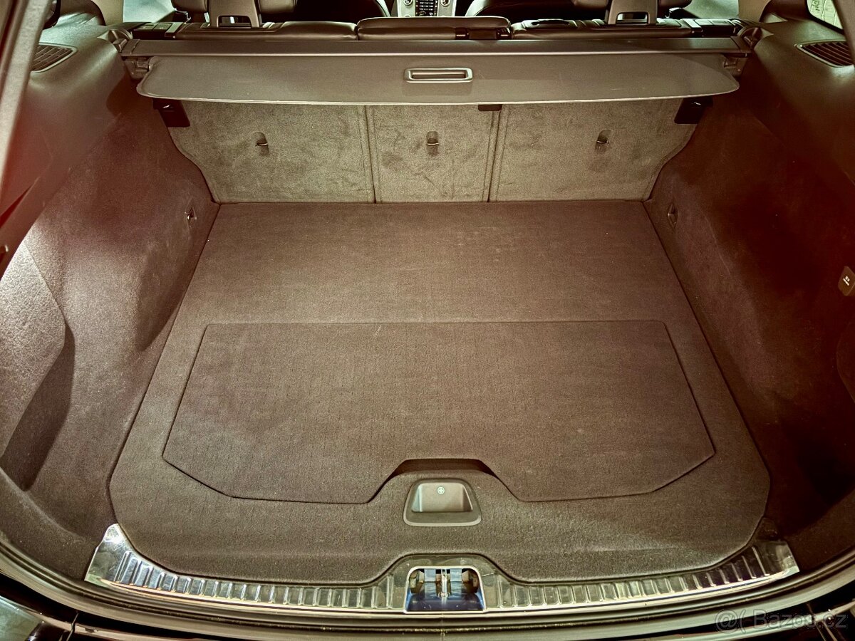 Volvo XC60 D4 AWD SUMMUM CZ - 11