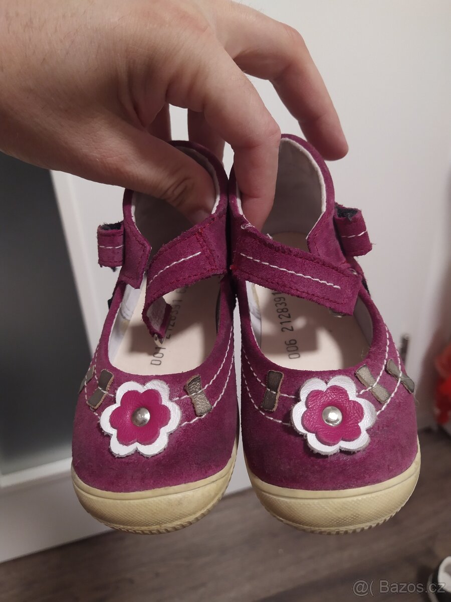 Dětské boty, papuče, gumáky, sandály apod. (A) - 11