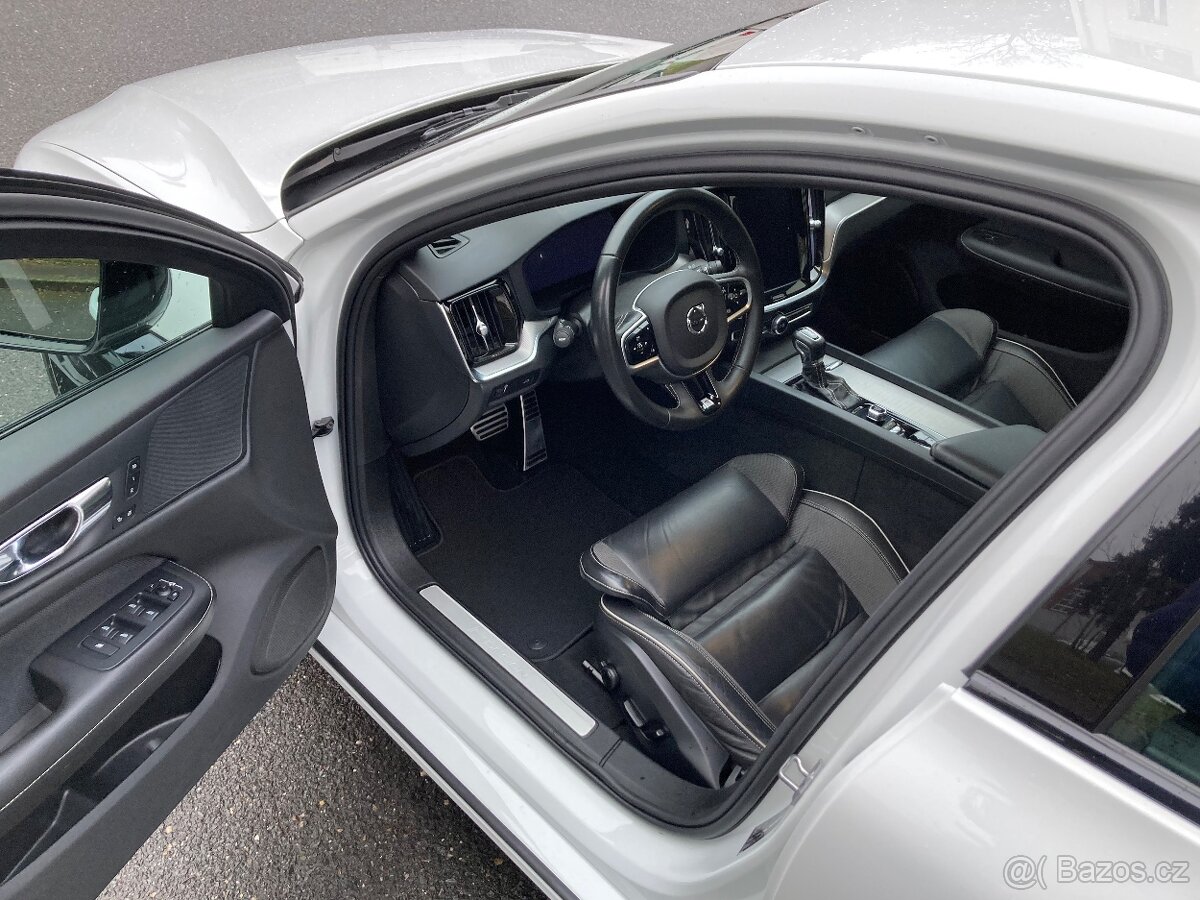 Volvo S60 2.0i T5 184kW AWD R-Design DPH 1maj - 11