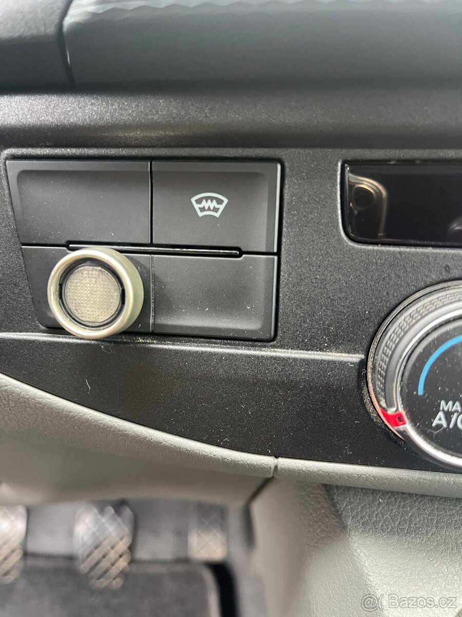 Vw transportér T6.1,R.v 21,2x boční dveře, 179 tis km - 11