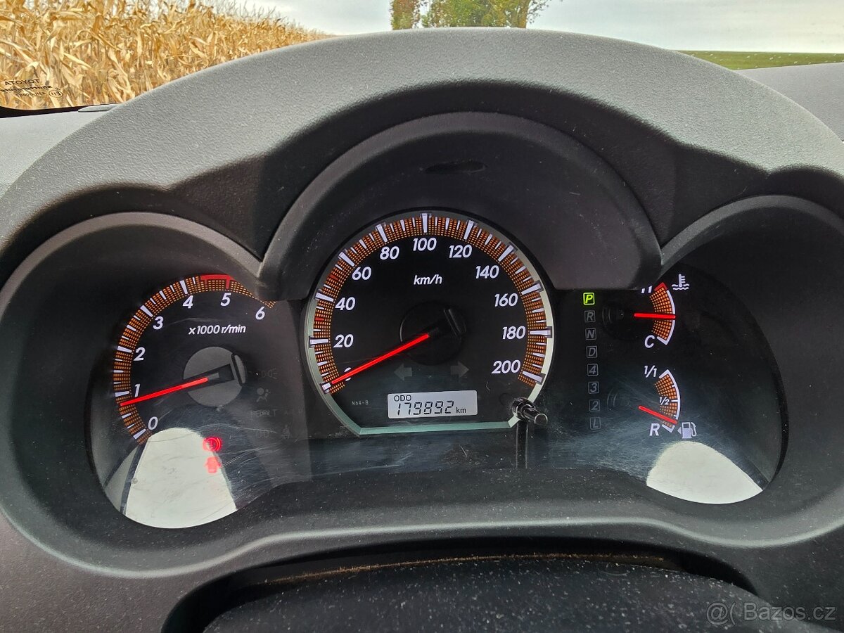 Toyota Hilux 3.0 D4D 4x4 - 11