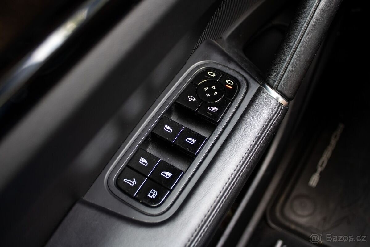 Porsche Cayenne E-Hybrid 4x4 A/T 2021 / V ZÁRUKE / - 11