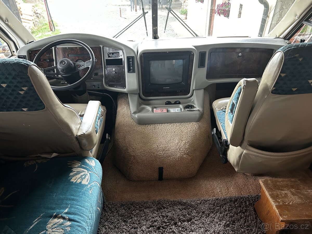 Obytné auto Coachmen 5.9TD - 11